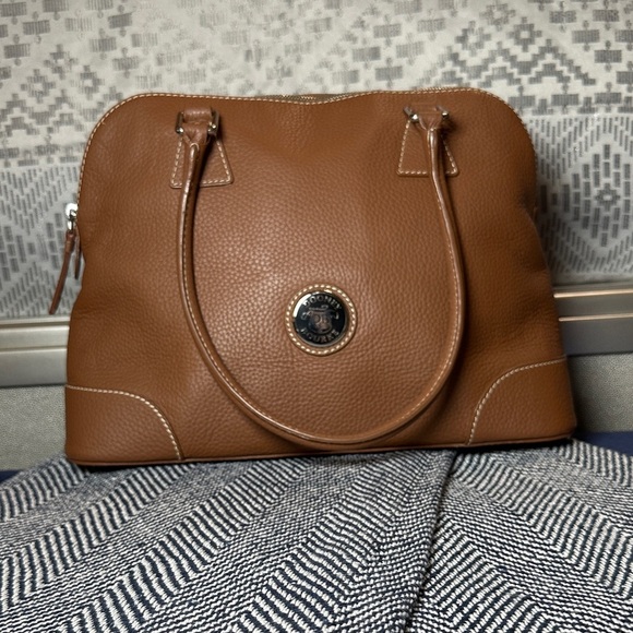 Dooney & Bourke Handbags - 🎥 Dooney & Bourke Bag 🎥 LIVE SHOW DROP — Join Us for Full Details & Pricing!